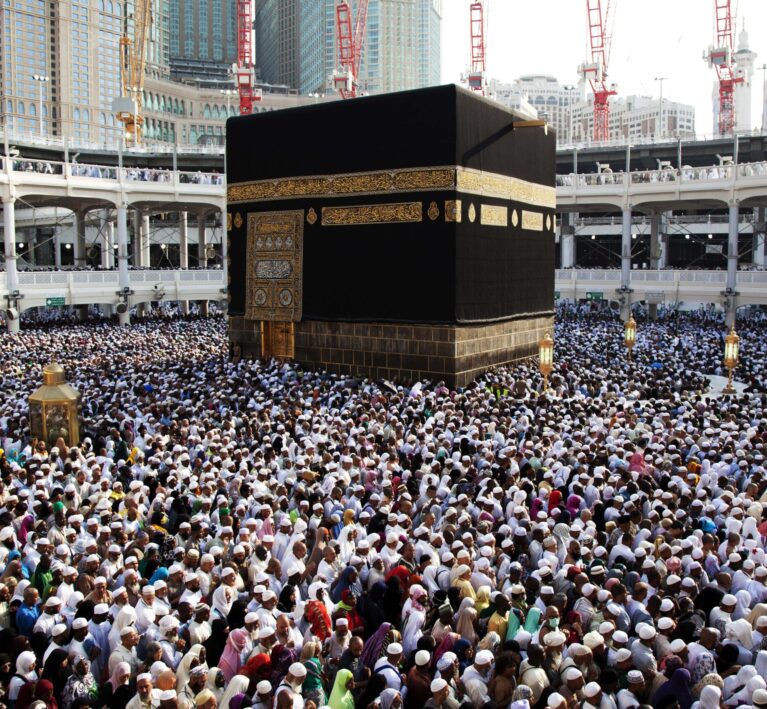 Kaaba Masjid al-Haram Makkah Umrah hotels near Haram for Pakistani pilgrims